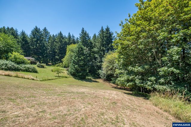 30393 Rancho Rd, Lebanon, OR 97355