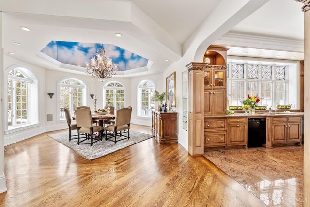 8500 Kugler Mill Road, Indian Hill, OH 45243