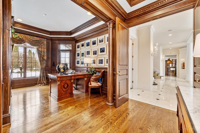 8500 Kugler Mill Road, Indian Hill, OH 45243