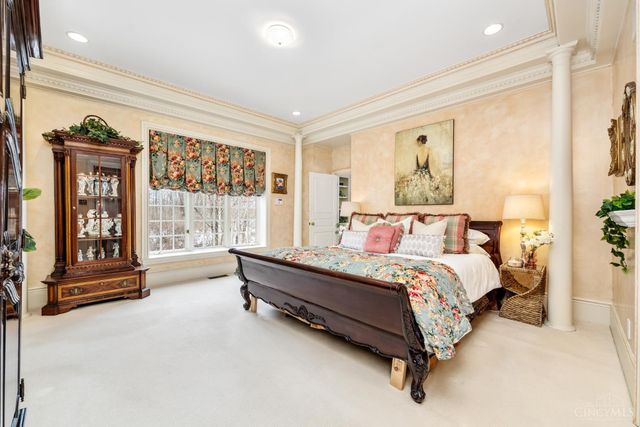 8500 Kugler Mill Road, Indian Hill, OH 45243