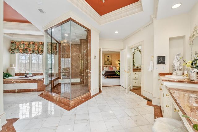 8500 Kugler Mill Road, Indian Hill, OH 45243