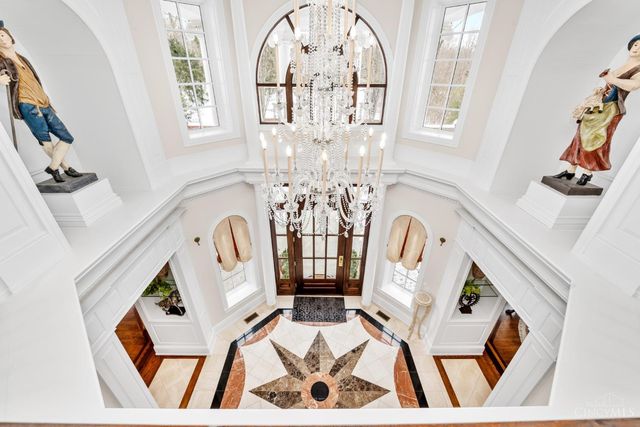 8500 Kugler Mill Road, Indian Hill, OH 45243