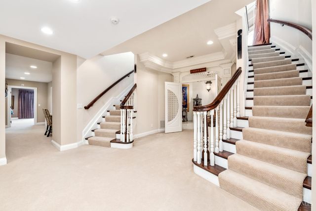 8500 Kugler Mill Road, Indian Hill, OH 45243