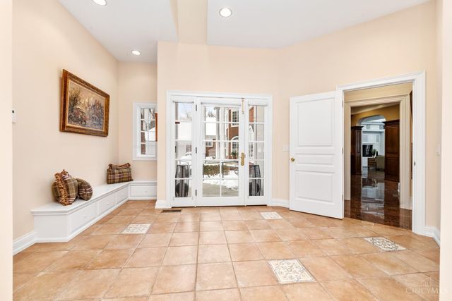 8500 Kugler Mill Road, Indian Hill, OH 45243