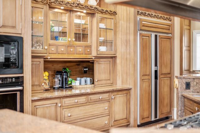 8500 Kugler Mill Road, Indian Hill, OH 45243