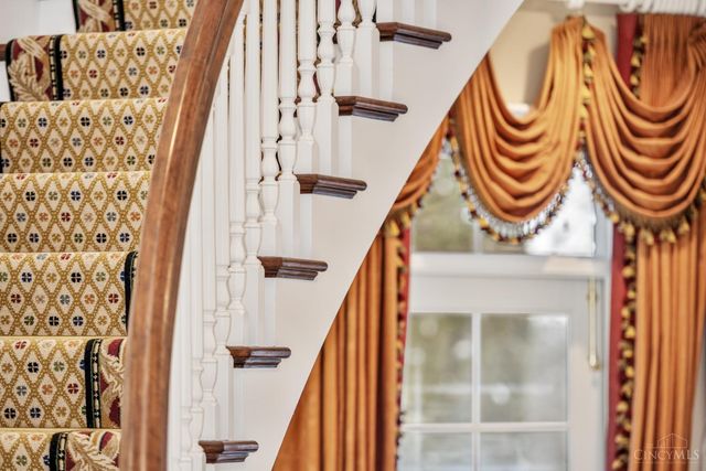 8500 Kugler Mill Road, Indian Hill, OH 45243