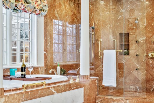 8500 Kugler Mill Road, Indian Hill, OH 45243