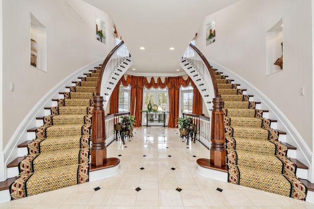 8500 Kugler Mill Road, Indian Hill, OH 45243