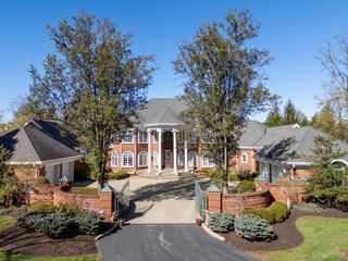 8500 Kugler Mill Road, Indian Hill, OH 45243