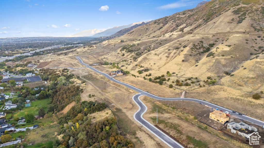 Image 11 of property listing at 75 S Grandison Ct # 69-R, Fruit Heights, UT 84037