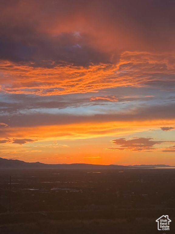 Image 4 of property listing at 75 S Grandison Ct # 69-R, Fruit Heights, UT 84037