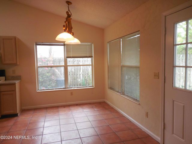 2942 ROCKFORD FALLS Drive N, Jacksonville, FL 32224