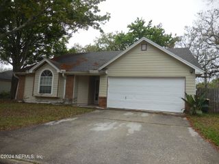 2942 ROCKFORD FALLS Drive N, Jacksonville, FL 32224