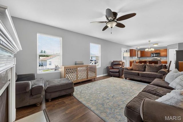 627 Hunt Run Drive, Wentzville, MO 63385