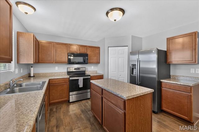 627 Hunt Run Drive, Wentzville, MO 63385