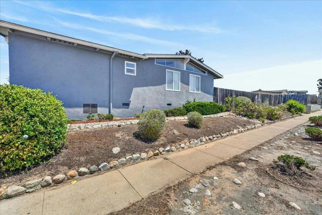3182 Vista Del Camino, Marina, CA 93933