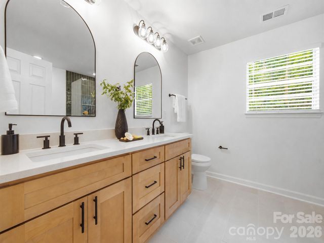 4611 Rock Stream Drive, Charlotte, NC 28269