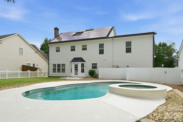 4611 Rock Stream Drive, Charlotte, NC 28269