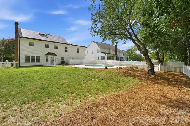 4611 Rock Stream Drive, Charlotte, NC 28269