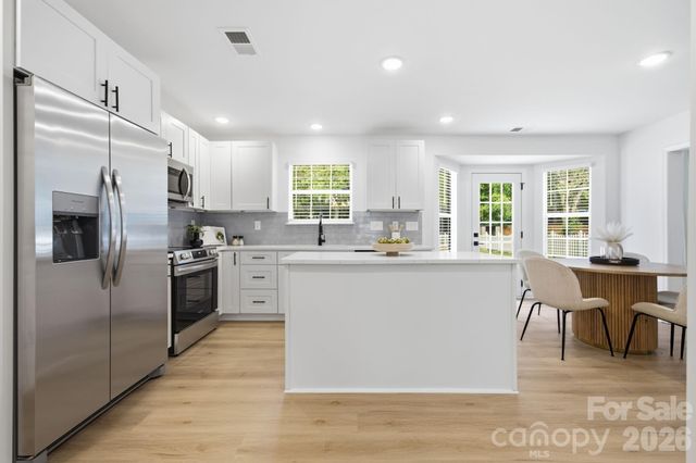 4611 Rock Stream Drive, Charlotte, NC 28269