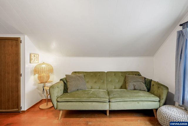 1575 19th St NE, Salem, OR 97301