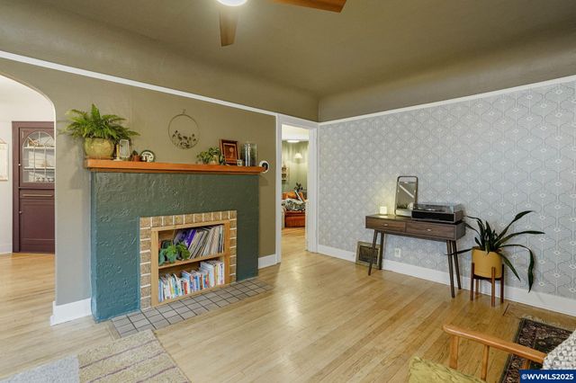 1575 19th St NE, Salem, OR 97301