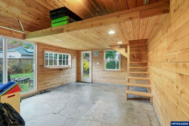 1575 19th St NE, Salem, OR 97301