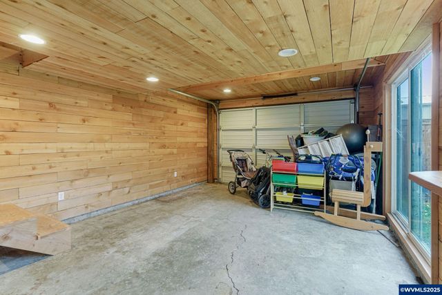 1575 19th St NE, Salem, OR 97301