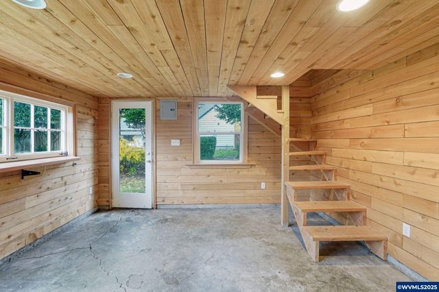 1575 19th St NE, Salem, OR 97301