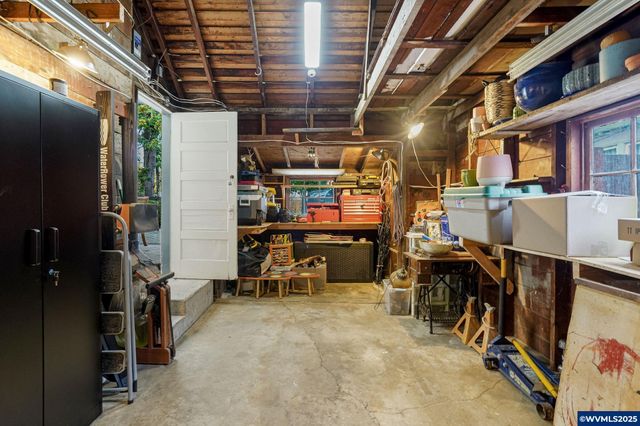 1575 19th St NE, Salem, OR 97301