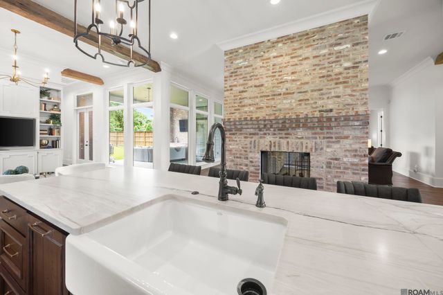 36365 Royal Oak Dr, Prairieville, LA 70769
