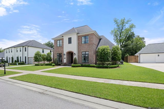 36365 Royal Oak Dr, Prairieville, LA 70769