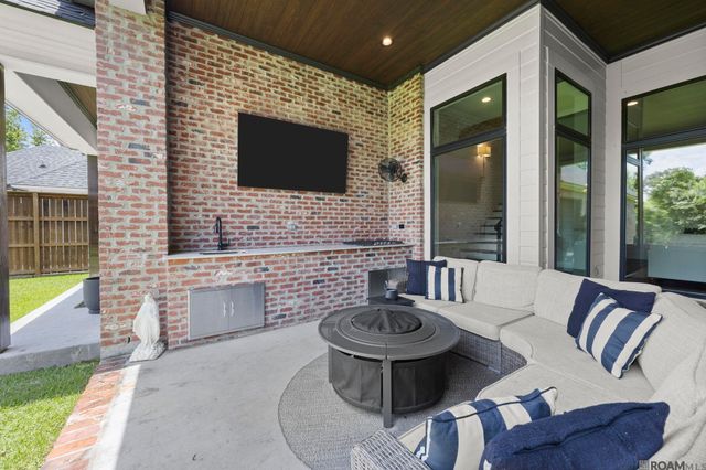 36365 Royal Oak Dr, Prairieville, LA 70769