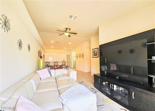 526-600 Skyline BLVD, Cape Coral, FL 33991