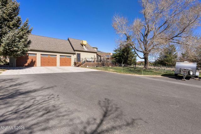 220 Limousin Court, Genoa, NV 89411