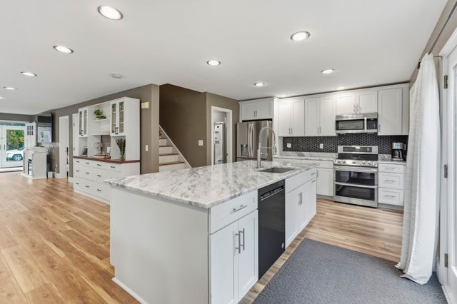 111 Ferry Rd, Salisbury, MA 01952