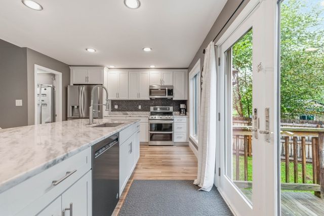 111 Ferry Rd, Salisbury, MA 01952