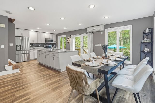 111 Ferry Rd, Salisbury, MA 01952