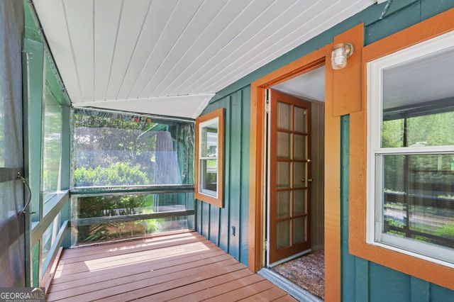 138 Taylors Chapel Road, Rabun Gap, GA 30568
