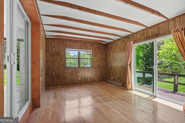 138 Taylors Chapel Road, Rabun Gap, GA 30568