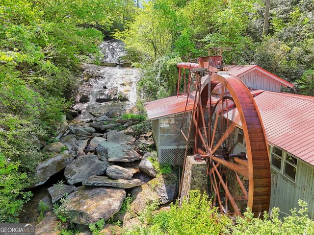 138 Taylors Chapel Road, Rabun Gap, GA 30568