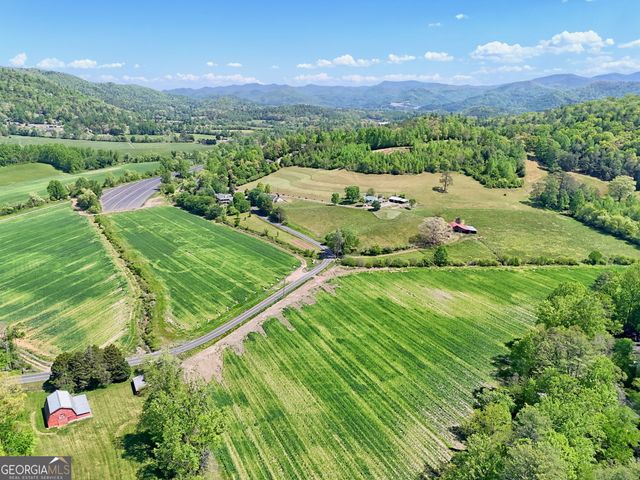 138 Taylors Chapel Road, Rabun Gap, GA 30568
