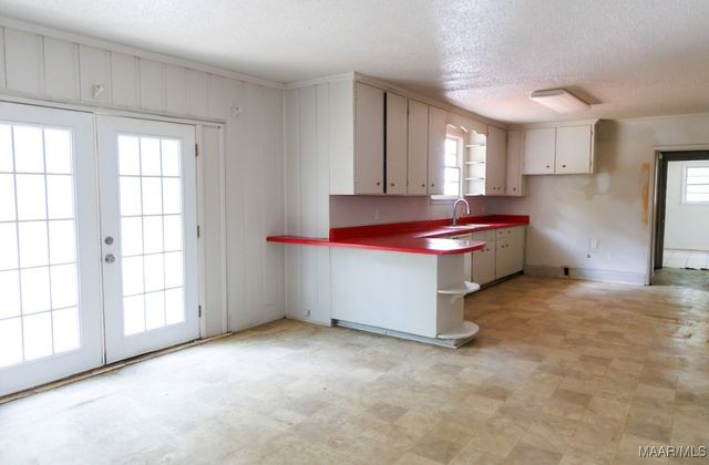 2722 Fairmont Road, Montgomery, AL 36111