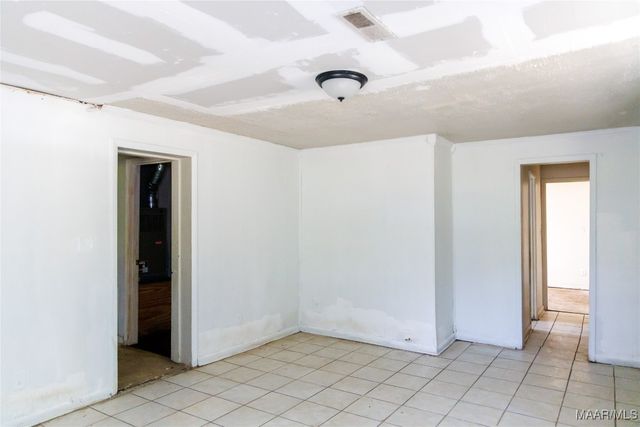 2722 Fairmont Road, Montgomery, AL 36111