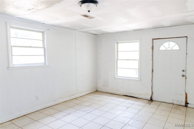 2722 Fairmont Road, Montgomery, AL 36111