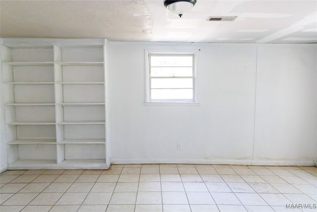 2722 Fairmont Road, Montgomery, AL 36111