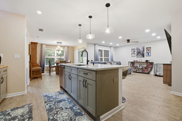 100 Oak Leaf Dr., Longs, SC 29568