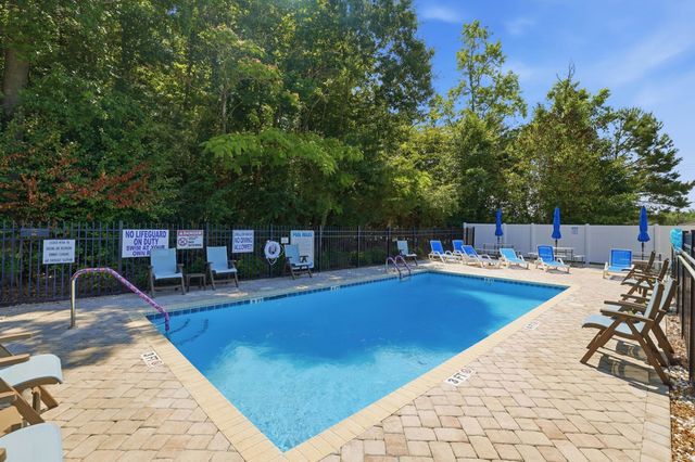 100 Oak Leaf Dr., Longs, SC 29568
