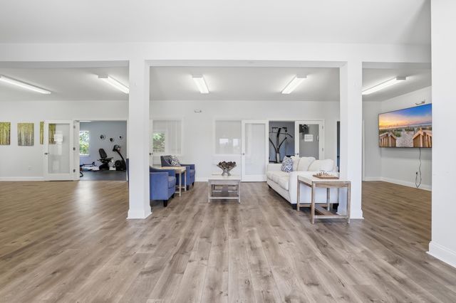 100 Oak Leaf Dr., Longs, SC 29568