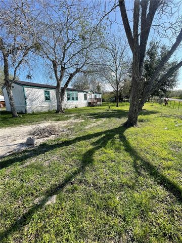 160 Ranger Dr, Sandia, TX 78383